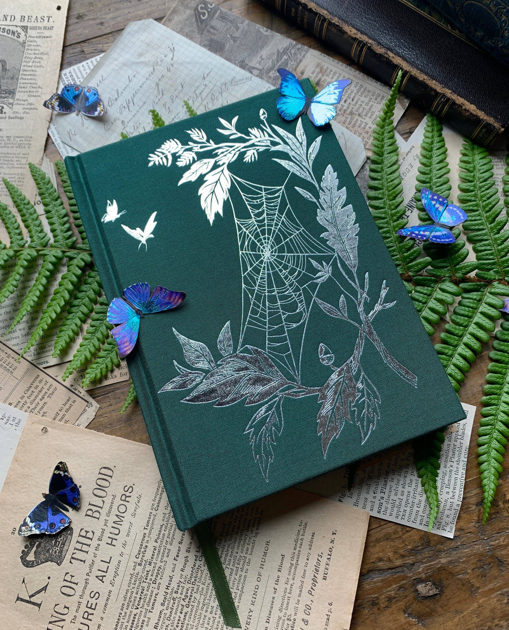 The Botanist - B6 vegan watercolor sketchbook, 300gsm: Silver