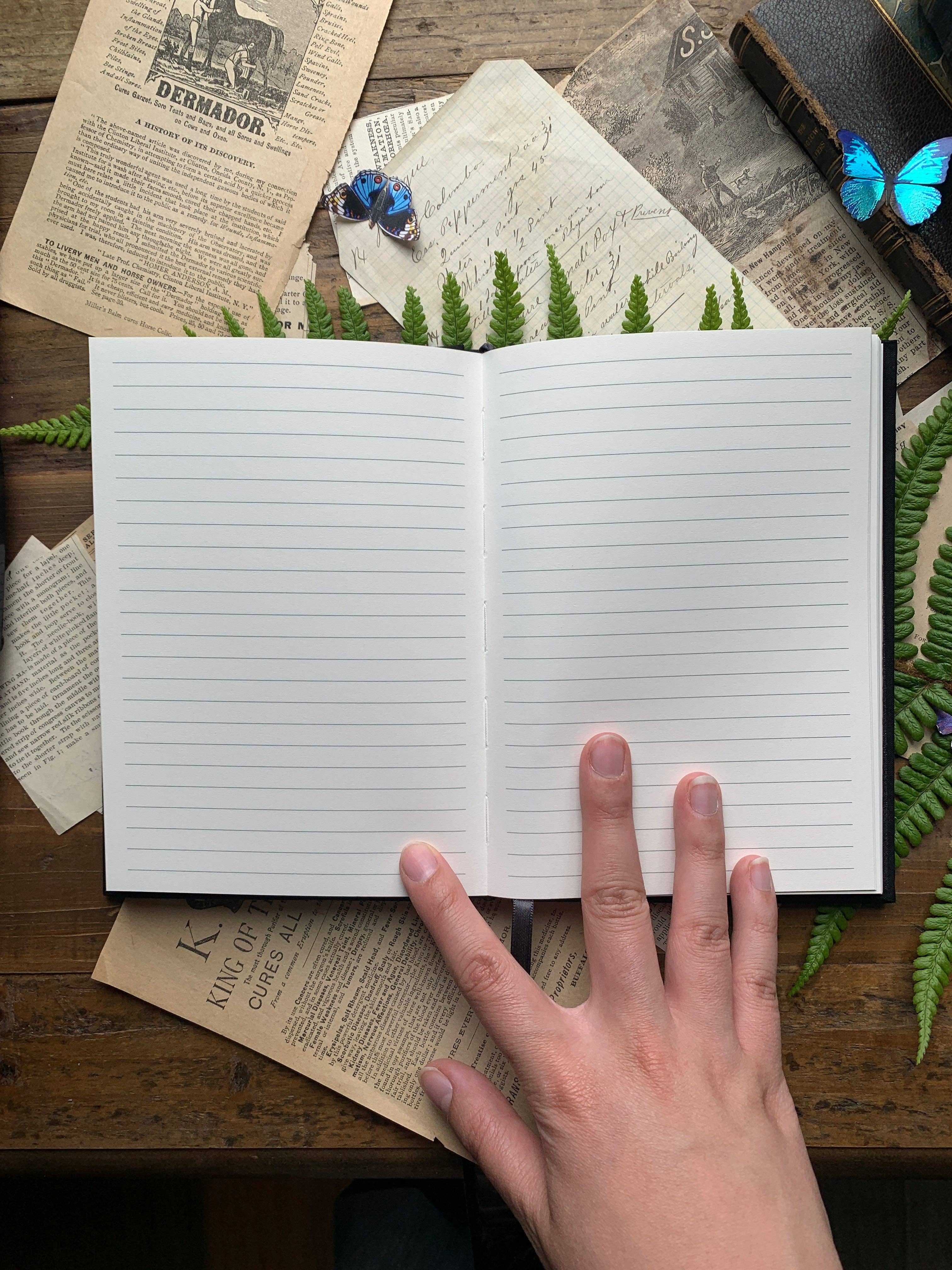 The Grimoire - B6 vegan lined notebook, 120gsm ivory paper: Gold